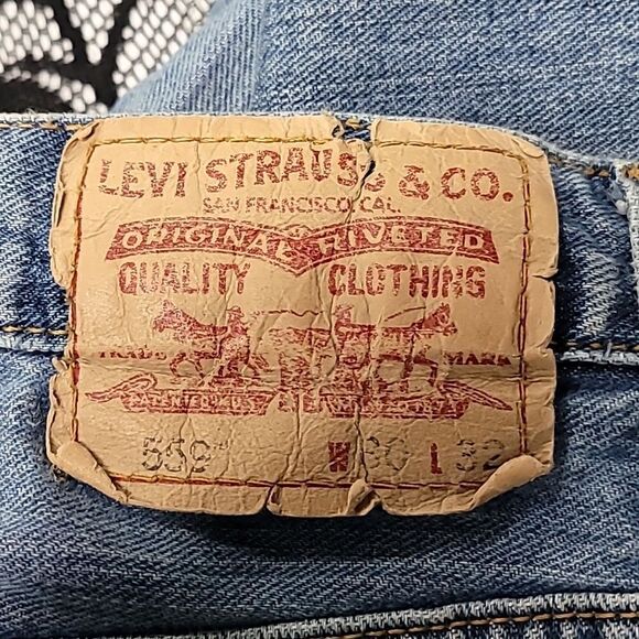 Levi Strauss & Co. Demin Distressed Relaxed Straight Men's Size 30"x32" - Picture 9 of 10